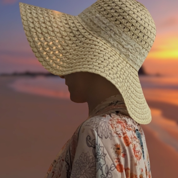 EUC fair straw toned wide brim white 2 inch wide lace around base extra floppy - Picture 6 of 7